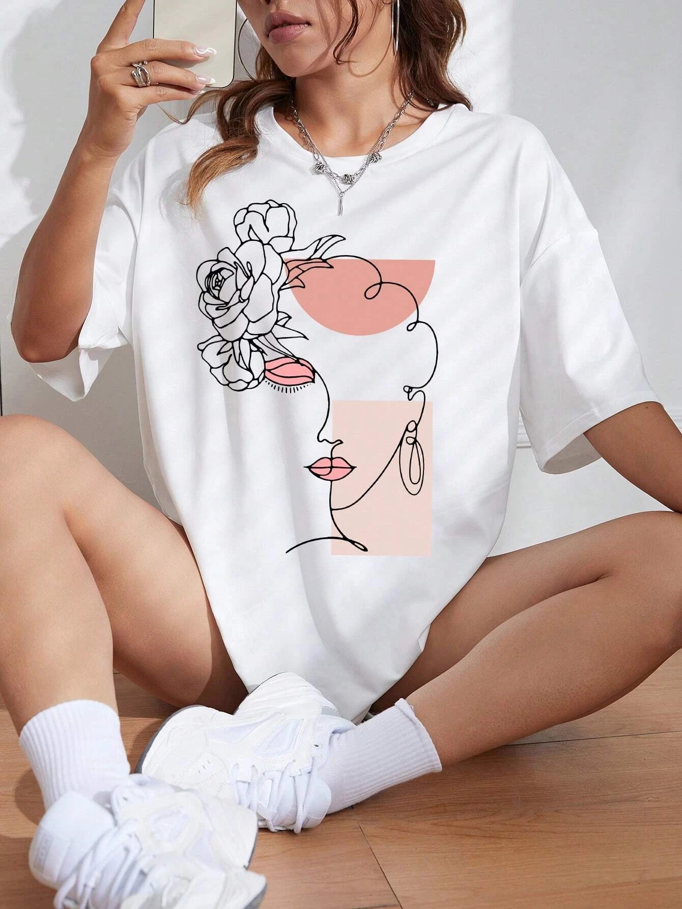 A Beautiful Woman With Flowers On Her Head Printing Tshirt Female Breathable T Shirt Fashion Casual Clothes Soft T-Shirt Women